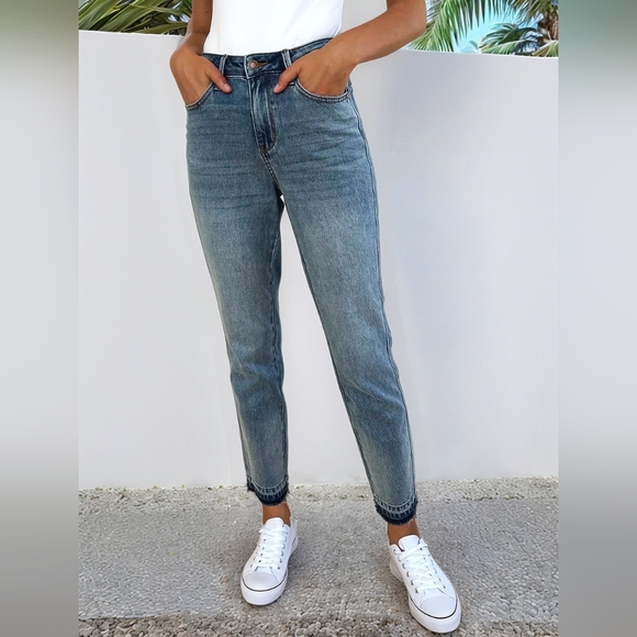 Judy Blue MR Rigid Magic Boyfriend Jeans Slim Straight Released Hem Various NEW - Picture 7 of 16